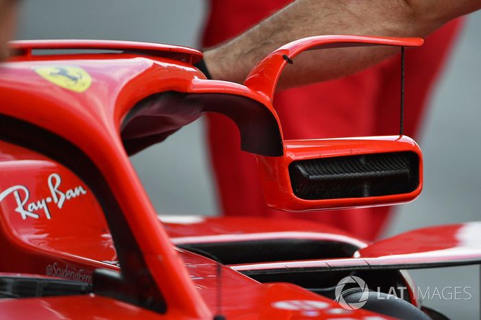 Ferrari SF71H retrovisor en el Halo