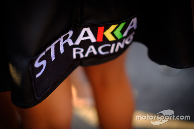 Дівчина Strakka