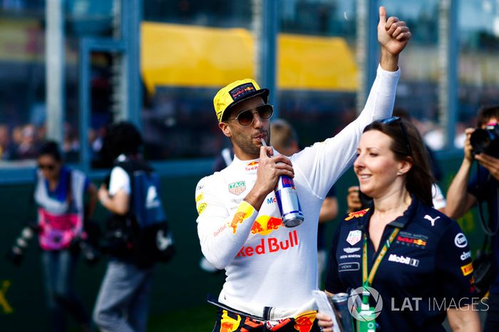 Daniel Ricciardo, Red Bull Racing, en el desfile