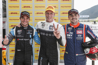 Pole sitter Thed Björk, YMR Hyundai, second place Frédéric Vervisch, Audi Sport Team, third place Norbert Michelisz, BRC Racing Team
