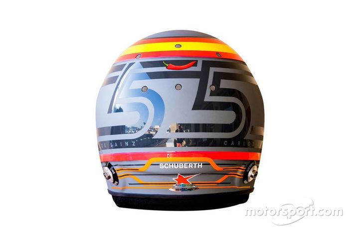 2018: el casco de Carlos Sainz en su debut con McLaren F1 en los test