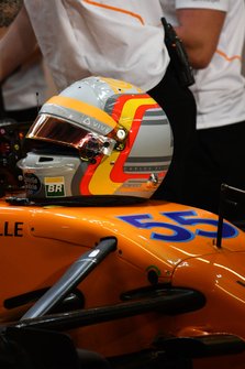 Le casque de Carlos Sainz Jr., McLaren