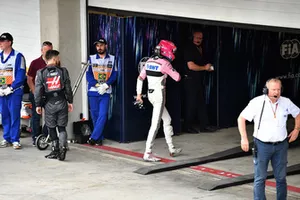 Esteban Ocon, Racing Point Force India dans le Parc Fermé