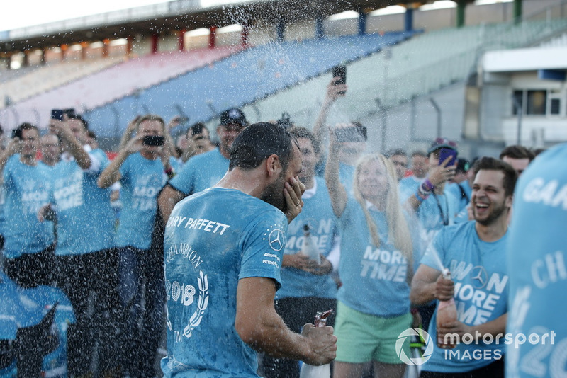 Campeón, Gary Paffett, Mercedes-AMG Team HWA celebra