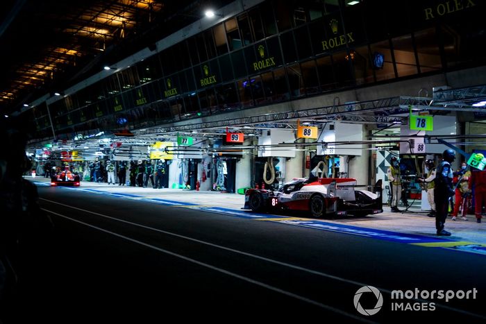#8 Toyota Gazoo Racing Toyota TS050: Sébastien Buemi, Kazuki Nakajima, Brendon Hartley