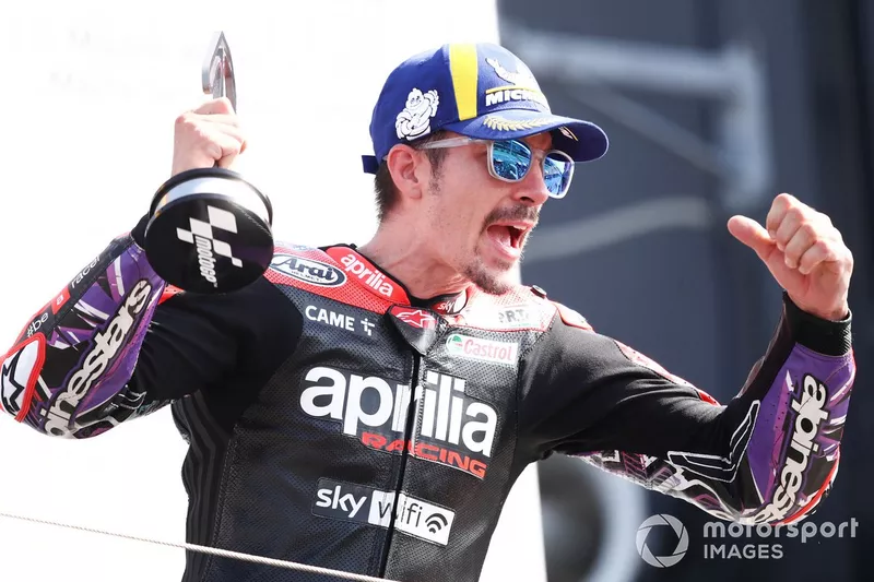 Maverick Vinales, Aprilia Racing Team
