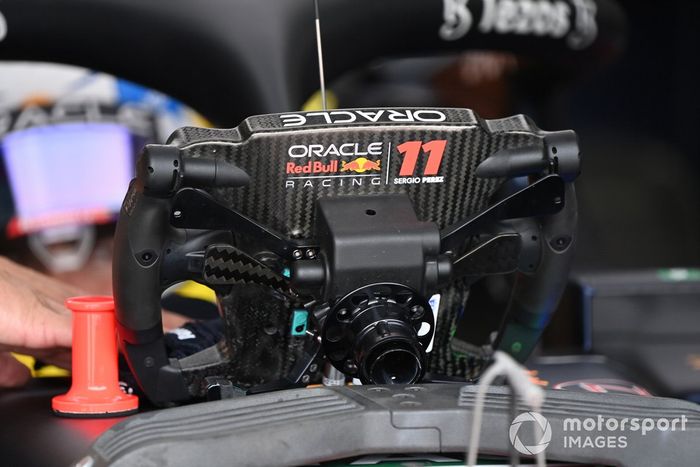 Volante para el coche de Sergio Pérez, Red Bull Racing RB18