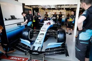Robert Kubica, Williams FW42, in de garage