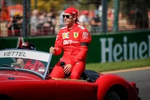 Sebastian Vettel, Ferrari, pilotlar geçit töreninde