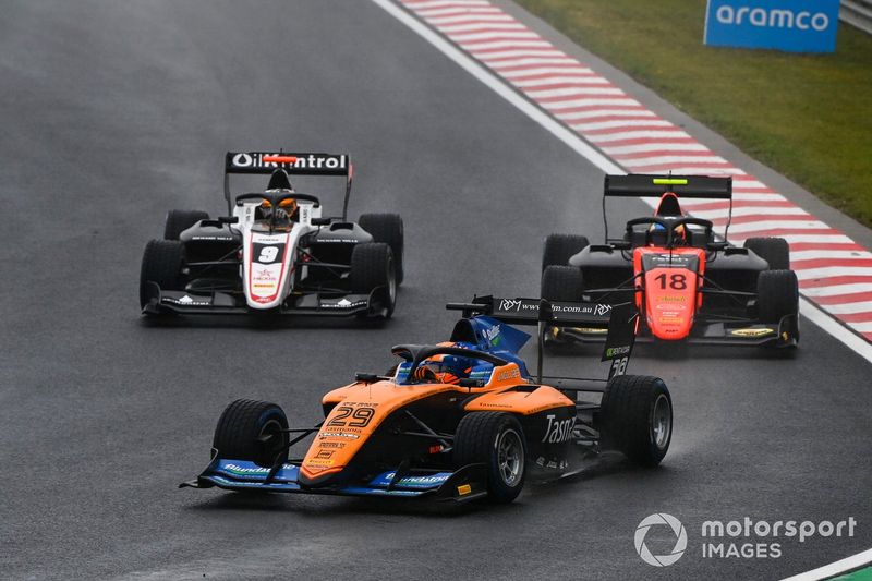 Alexander Peroni, Campos Racing, Bent Viscaal, MP Motorsport y Sebastian Fernandez, ART Grand Prix 