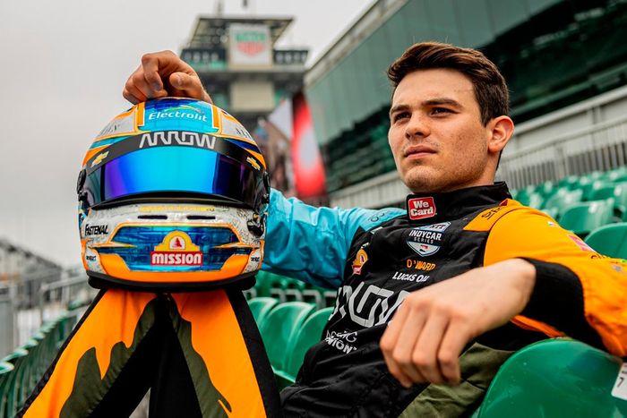 Casco especial de Patricio O'Ward, Arrow McLaren SP Chevrolet para Indy 500
