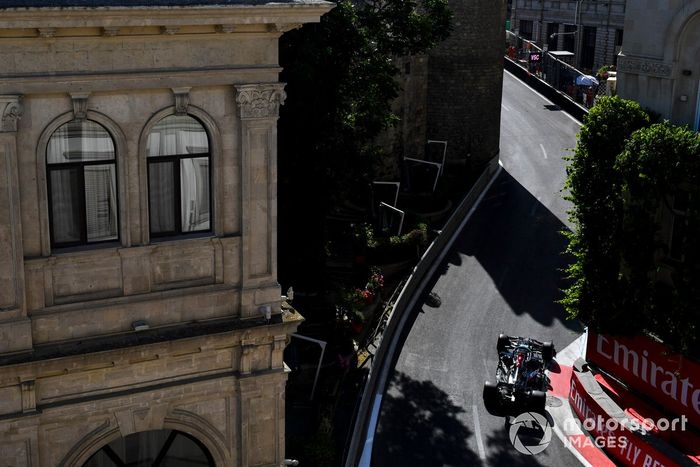 Lewis Hamilton, Mercedes W12