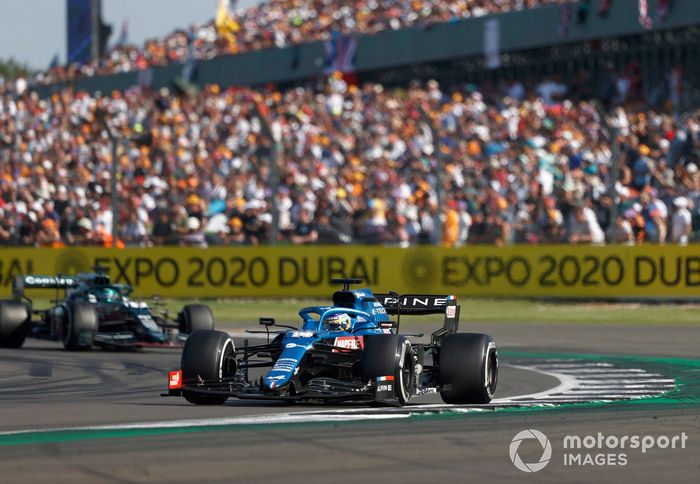 Fernando Alonso, Alpine A521, Lance Stroll, Aston Martin AMR21