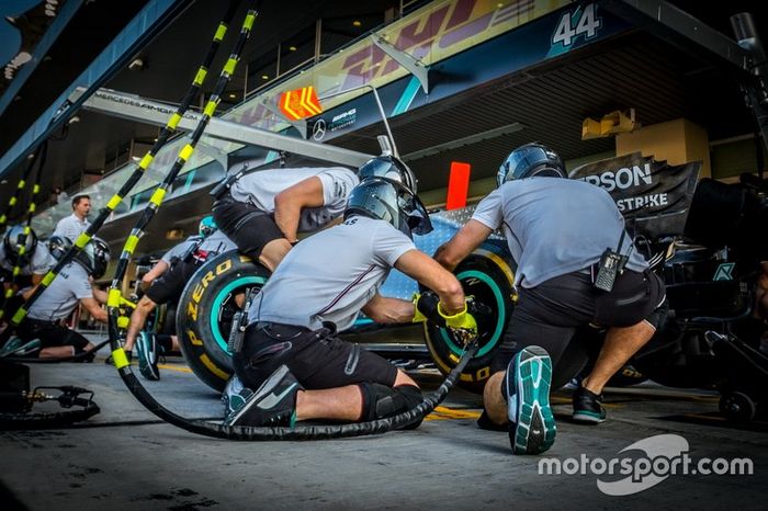 Mercedes AMG F1 Pitstop