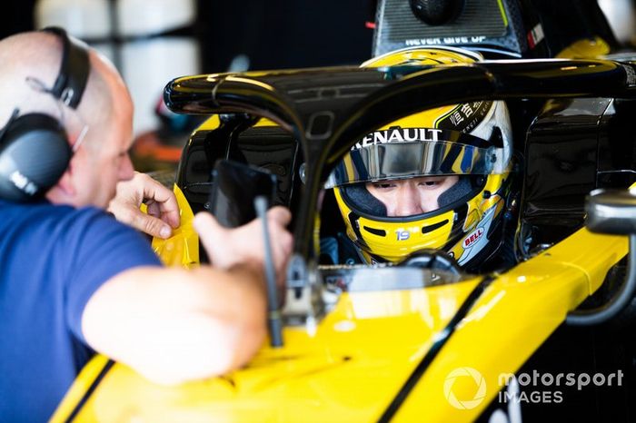 Guanyu Zhou (CHN UNI-Virtuosi