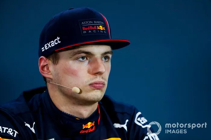 Il poleman Max Verstappen, Red Bull Racing, durante la conferenza stampa
