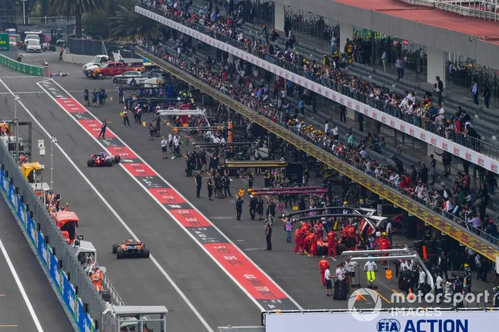 Pit lane 