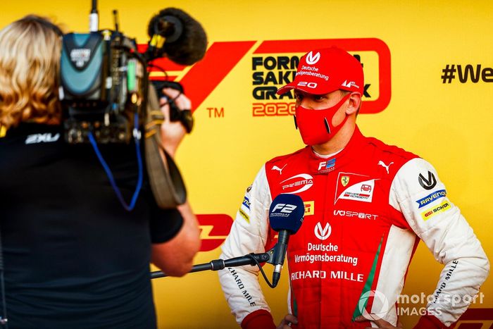 El campeón de F2 Mick Schumacher, Prema Racing entrevistado en Parc Ferme 