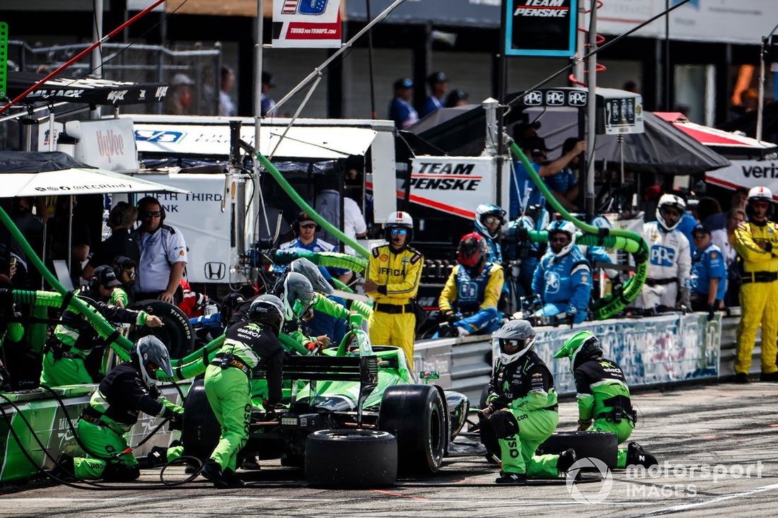 Rinus VeeKay, Ed Carpenter Racing Chevrolet, parada en boxes