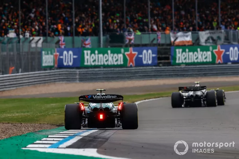 Lance Stroll, Aston Martin AMR24, Fernando Alonso, Aston Martin AMR24