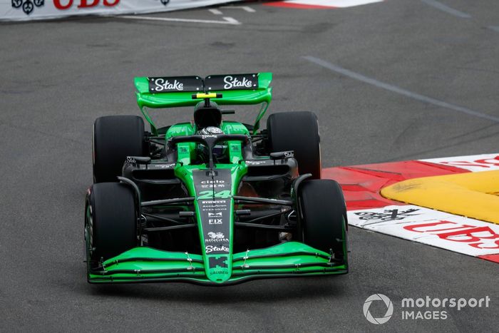 Zhou Guanyu, Stake F1 Team Kick Sauber C44