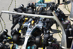 Lewis Hamilton, Mercedes AMG F1 W08, pitstop