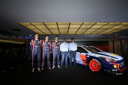 Hayden Paddon, Daniel Sordo, Thierry Neuville, Hyundai Motorsport, Michel Nandan, teambaas Hyundai M