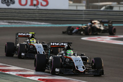 Nico Hülkenberg, Sahara Force India F1 VJM09 vor Sergio Perez, Sahara Force India F1 VJM09