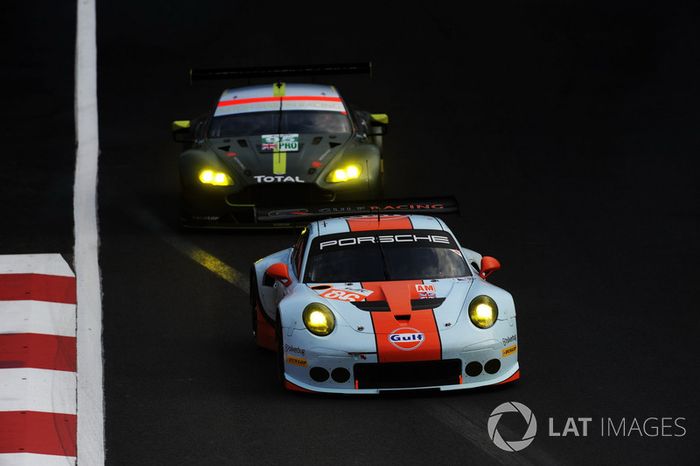 #86 Gulf Racing Porsche 911 RSR: Michael Wainwright, Ben Barker, Nick Foster