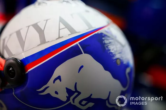 El casco de Daniil Kvyat, Toro Rosso, para el GP de Rusia (no le dejaron usarlo)