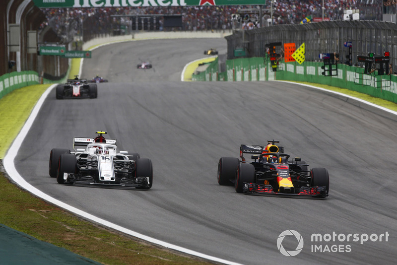 Даніель Ріккардо, Red Bull Racing RB14, Шарль Леклер, Sauber C37.