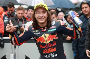 Yarış galibi Can Öncü, Red Bull KTM Ajo 