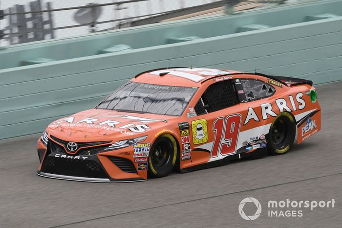 Daniel Suarez, Joe Gibbs Racing, Toyota Camry ARRIS