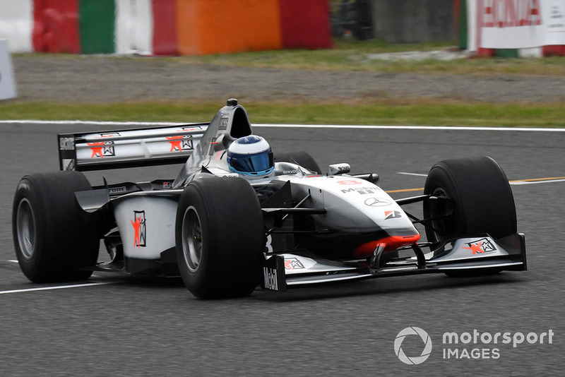 Мика Хаккинен, McLaren MP4-13, Legends F1 30th Anniversary Lap Demonstration