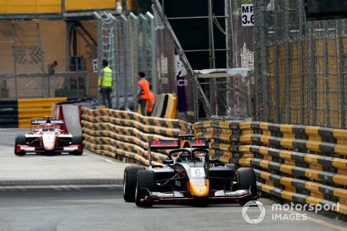 Jüri Vips, Hitech Grand Prix.