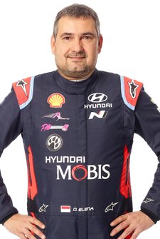Daniel Elena