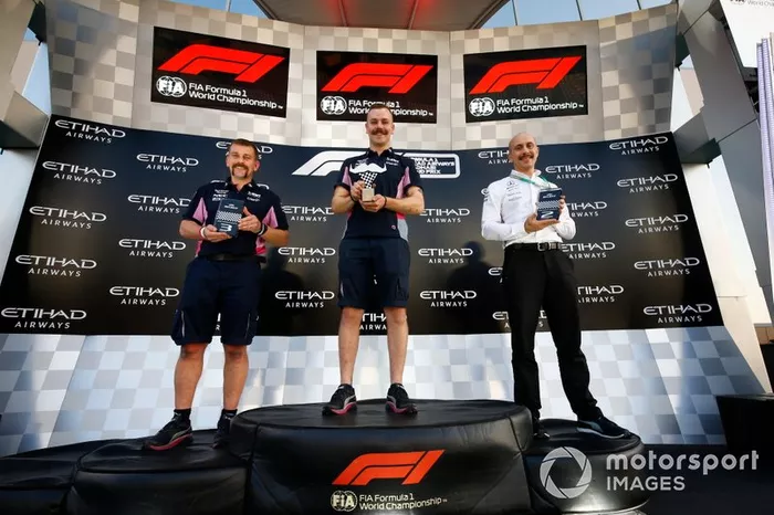 Los premios Movember se otorgan al personal de Racing Point y Mercedes