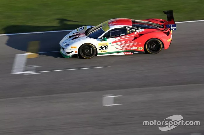 #328 Ferrari 488 Challenge, Ferrari of Palm Beach: Brian Davis