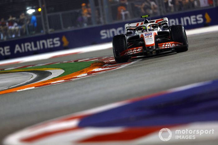 Mick Schumacher, Haas VF-22