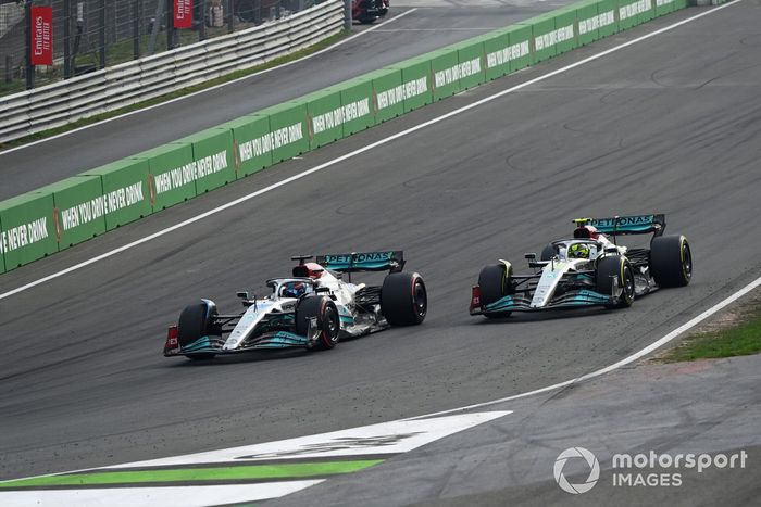 George Russell, Mercedes W13, Lewis Hamilton, Mercedes W13