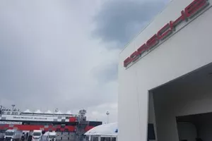 Atmosfera nel paddock
