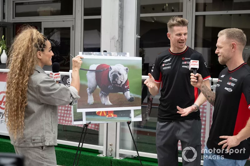 Kevin Magnussen, Haas F1 Team and Nico Hulkenberg, Haas F1 Team
