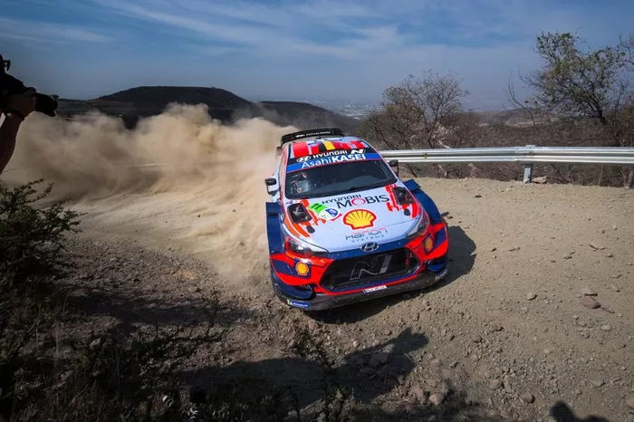 Thierry Neuville, Nicolas Gilsoul, Hyundai Motorsport Hyundai i20 Coupe WRC