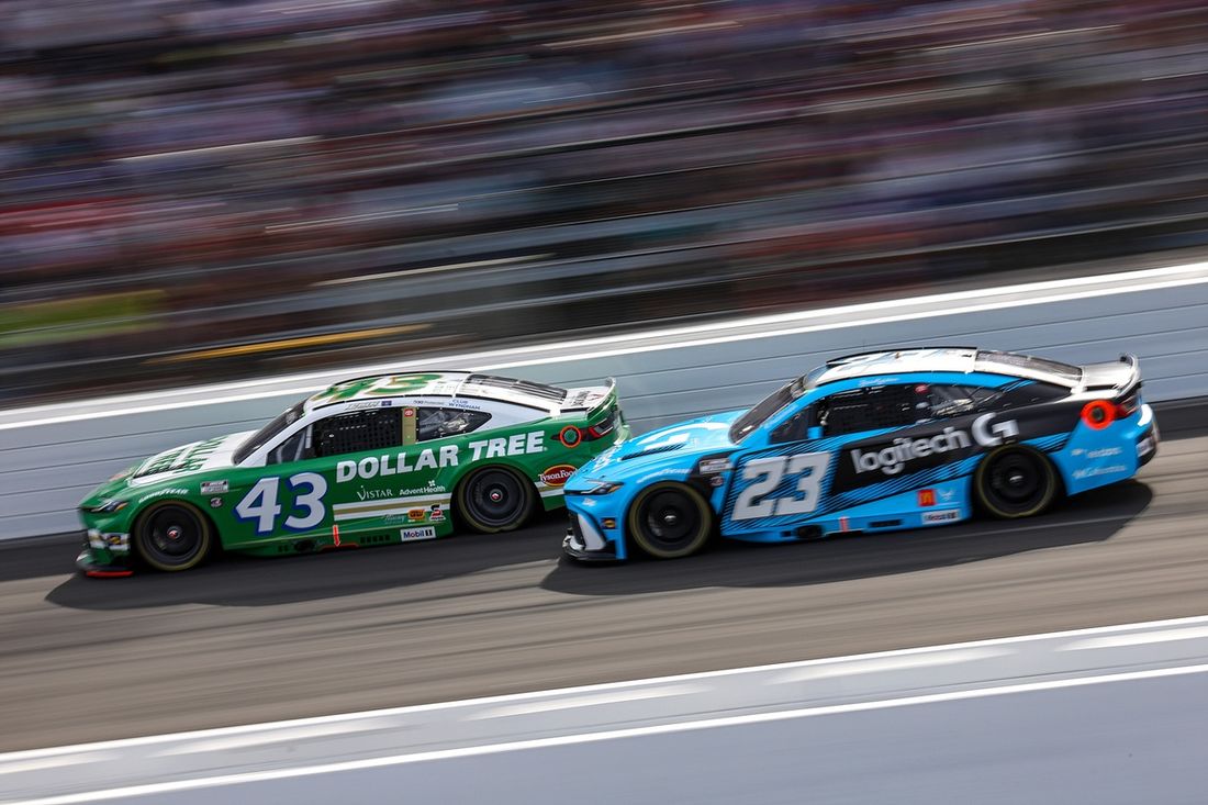 Erik Jones, LEGACY MOTOR CLUB Toyota