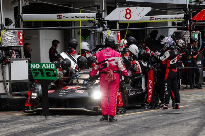 #8 Toyota Gazoo Racing Toyota GR010 - Hybrid: Sébastien Buemi, Brendon Hartley, Ry? Hirakawa