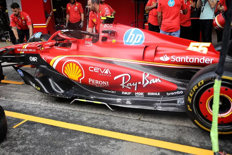 Détail latéral de la Ferrari SF-24