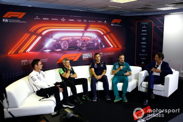 Andrew Shovlin, Director de Ingeniería en Pista, Mercedes-AMG F1 Team, Xevi Pujolar, Director de Carrera, Stake F1 Team Kick Sauber, Pierre Wache, Director Técnico, Red Bull Racing, Dan Fallows, Director Técnico, Aston Martin F1 Team, en la Conferencia de