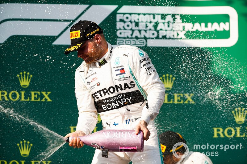 Podyum: Yarış galibi Valtteri Bottas, Mercedes AMG F1