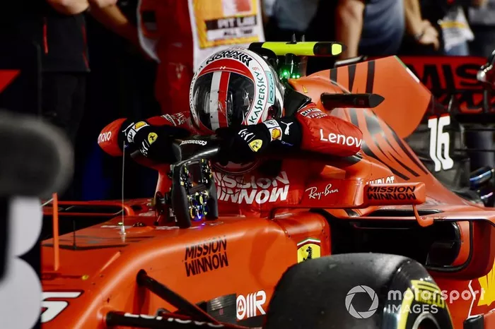Charles Leclerc, Ferrari, terzo, arriva al Parco Chiuso