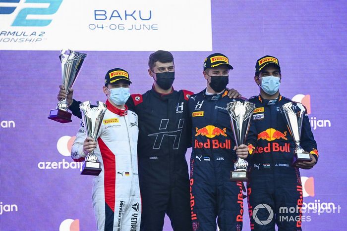 Podio: segundo lugar David Beckmann, Charouz Racing System, ganador Juri Vips, Hitech Grand Prix, tercer lugar Jehan Daruvala, Carlin